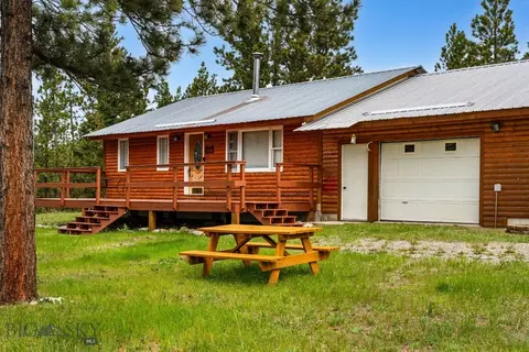 125 Golden Bear Ln, Judith Gap, MT 59453