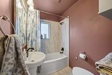 Bath - 123 3rd Ave E, Three Forks, MT 59752 photo 1 of 6