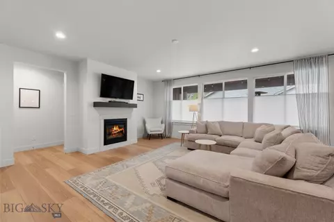 1704 Deadwood Loop, Belgrade, MT 59714