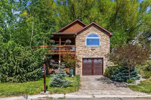 1301 Absaroka Ct, Livingston, MT 59047