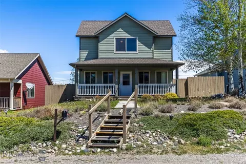 822 N 12th St, Livingston, MT 59047