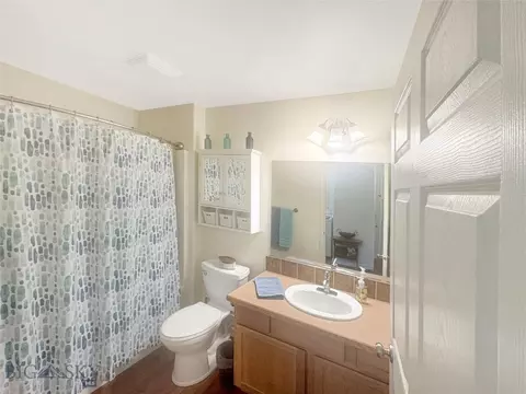 Bath - 3101 Wynne Ave #3A, Butte, MT 59701 photo 1 of 3