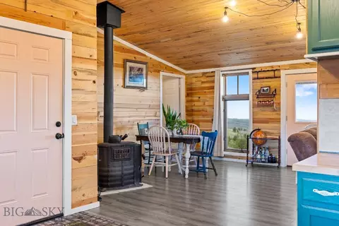 Dining - 1435 Lone Wolf Trl, Three Forks, MT 59752 photo 2 of 4