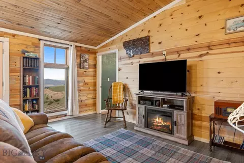 Living - 1435 Lone Wolf Trl, Three Forks, MT 59752 photo 2 of 2