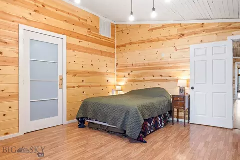 Bedroom - 1435 Lone Wolf Trl, Three Forks, MT 59752 photo 2 of 4