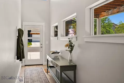 Entry Way - 319 Meriwether Ave, Bozeman, MT 59718 photo 2 of 7