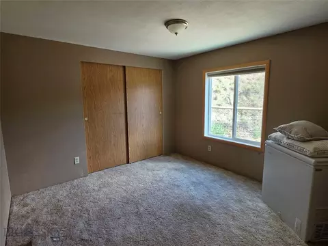 27 Leo, Emigrant, MT 59027 photo 19