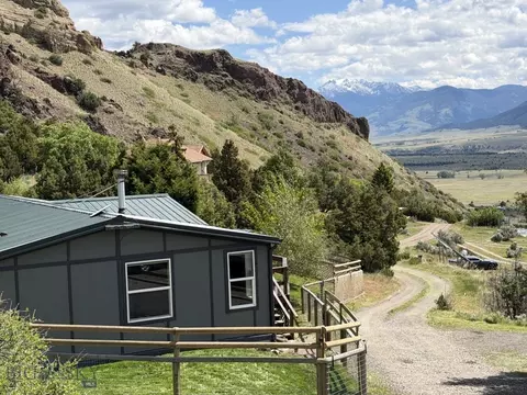 27 Leo, Emigrant, MT 59027 photo 2