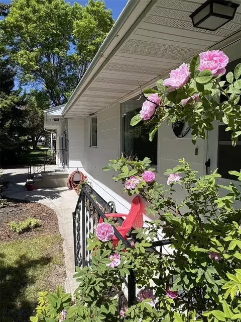 6235 Leonard St, Manhattan, MT 59741