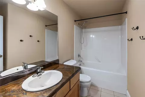 Bath - 4716 Shadowglen Dr UNIT B, Bozeman, MT 59718 photo 6 of 7