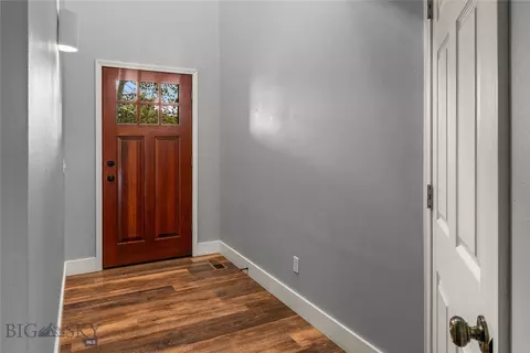Entry Way - 4716 Shadowglen Dr UNIT B, Bozeman, MT 59718 photo 3 of 9