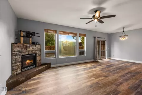 Living - 4716 Shadowglen Dr UNIT B, Bozeman, MT 59718 photo 2 of 6