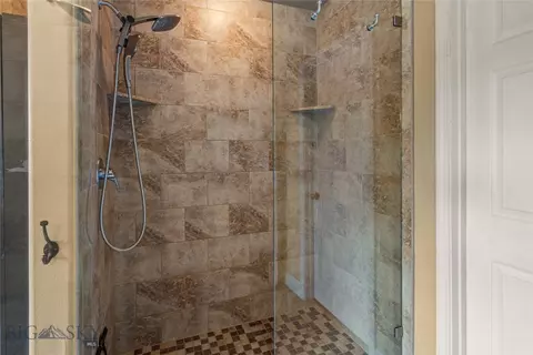 Bath - 4716 Shadowglen Dr UNIT B, Bozeman, MT 59718 photo 5 of 7