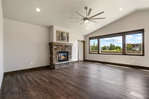 Living - 1781 Spring View Ct, Bozeman, MT 59718 photo 2 of 6