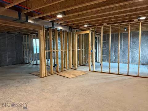 424 Avon Cir, Butte, MT 59701 photo 19