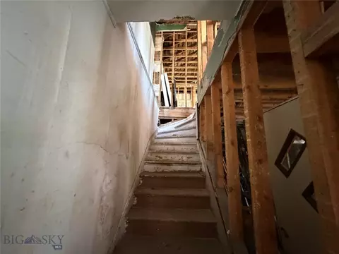Entry Way - 19 E Center St, Butte, MT 59701 photo 3 of 4