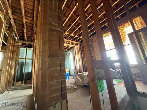 Entry Way - 19 E Center St, Butte, MT 59701 photo 2 of 4