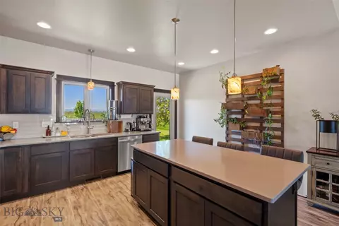 Kitchen - 1507 Powers Blvd, Belgrade, MT 59714 photo 4 of 6
