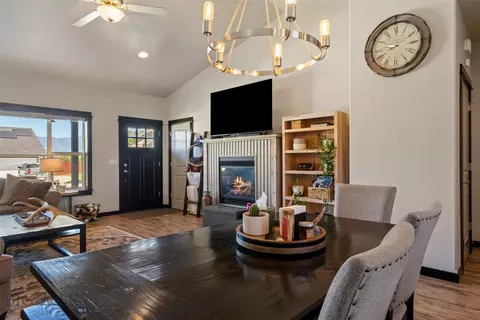 Dining - 1507 Powers Blvd, Belgrade, MT 59714 photo 2 of 3
