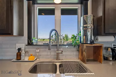 Kitchen - 1507 Powers Blvd, Belgrade, MT 59714 photo 5 of 6