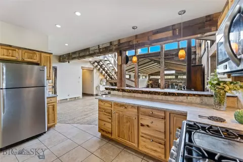 Kitchen - 11111 Juniper, Three Forks, MT 59752 photo 2 of 10