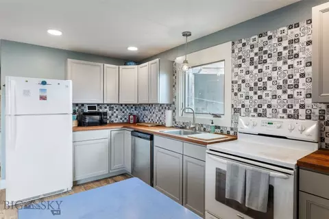 Kitchen - 11111 Juniper, Three Forks, MT 59752 photo 10 of 10