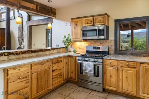 Kitchen - 11111 Juniper, Three Forks, MT 59752 photo 7 of 10