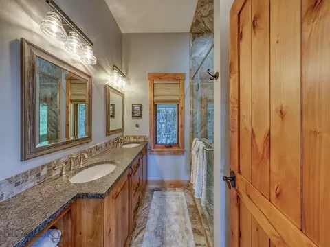 Bath - 34 Old Barn Rd, Big Sky, MT 59716 photo 3 of 8