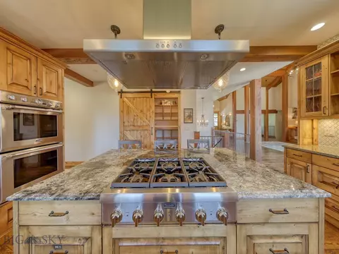 Kitchen - 34 Old Barn Rd, Big Sky, MT 59716 photo 5 of 7