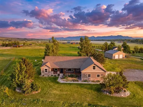 1721 Gateway South Rd, Gallatin Gateway, MT 59730