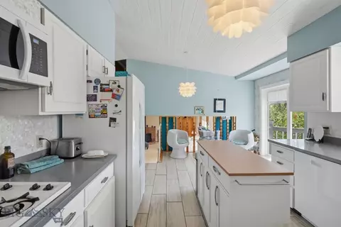 Kitchen - 103 E Boulder Ct, Big Timber, MT 59011 photo 4 of 5