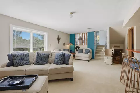 Living - 103 E Boulder Ct, Big Timber, MT 59011 photo 5 of 13