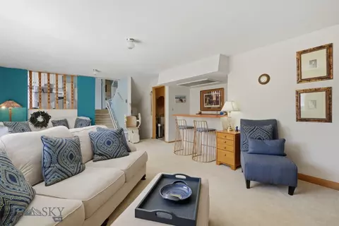 Living - 103 E Boulder Ct, Big Timber, MT 59011 photo 6 of 13