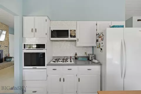 Kitchen - 103 E Boulder Ct, Big Timber, MT 59011 photo 5 of 5