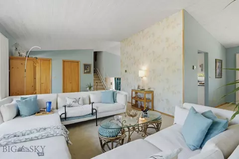 Living - 103 E Boulder Ct, Big Timber, MT 59011 photo 11 of 13