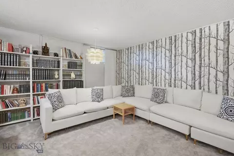 Living - 103 E Boulder Ct, Big Timber, MT 59011 photo 10 of 13