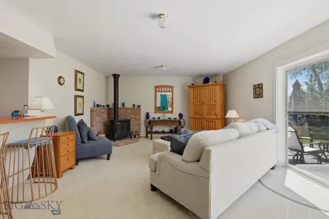 Living - 103 E Boulder Ct, Big Timber, MT 59011 photo 8 of 13