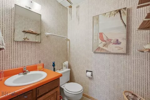 Bath - 103 E Boulder Ct, Big Timber, MT 59011 photo 1 of 1