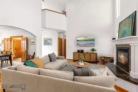 Living - 985 Harmon Way, Bozeman, MT 59718 photo 2 of 5