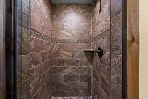 Bath - 57 Diamondback Rd, Ennis, MT 59729 photo 9 of 11