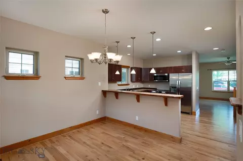 Dining - 4236 Monroe Dr #E, Bozeman, MT 59718 photo 1 of 2