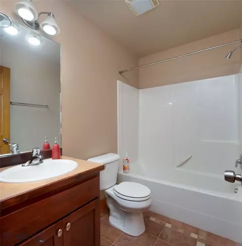 Bath - 4236 Monroe Dr #E, Bozeman, MT 59718 photo 2 of 3