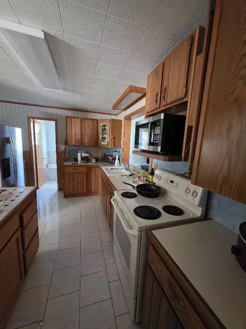 Kitchen - 331 N Walnut St, Dillon, MT 59725 photo 2 of 2