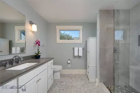 Bath - 419 S Tracy Ave, Bozeman, MT 59715 photo 1 of 5