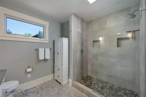Bath - 419 S Tracy Ave, Bozeman, MT 59715 photo 3 of 5