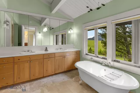 Bath - Undisclosed, Bozeman, MT 59715 photo 2 of 4