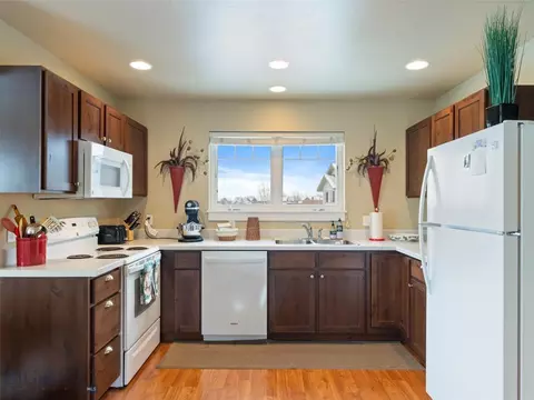 Kitchen - 4445 Perry St, Bozeman, MT 59718 photo 9 of 9