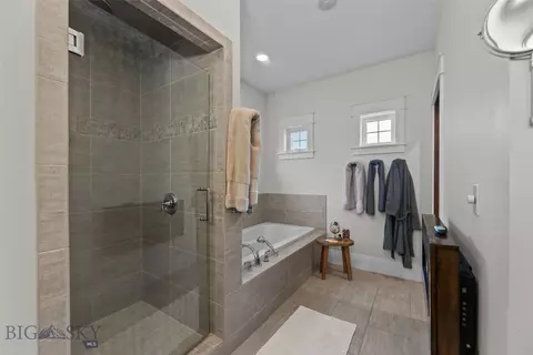Bath - 4445 Perry St, Bozeman, MT 59718 photo 2 of 8