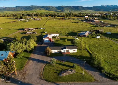 118 Wheeler Mountain Way, Gallatin Gateway, MT 59730