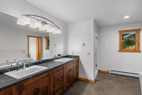 Bath - 4100 Pasha Ln, Bozeman, MT 59718 photo 5 of 10